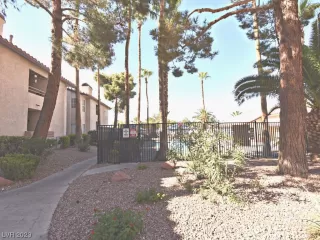 Photo #1: 2512499 Listing