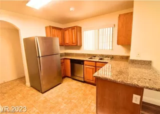 Photo #6: 2512499 Listing