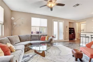 Photo #5: 2512507 Listing 