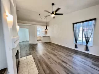 Photo #5: 2512512 Listing