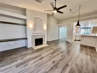 Photo #6: 2512512 Listing