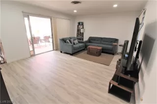 Photo #1: 2512534 Listing 