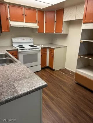 Photo #6: 2512571 Listing 