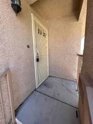 Photo #5: 2512572 Listing 