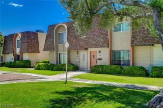 Photo #1: 2512602 Listing