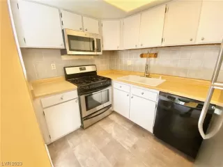 Photo #4: 2512617 Listing 