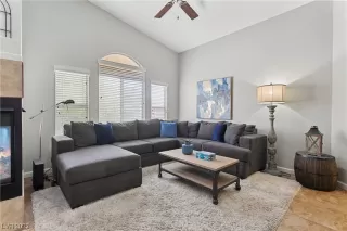 Photo #3: 2512625 Listing