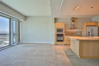 Photo #5: 2512650 Listing 