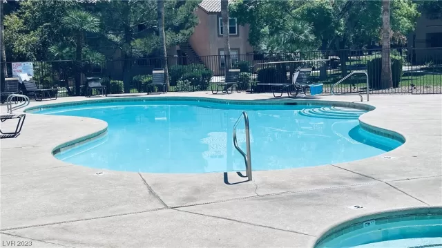 MLS: 2512661 Condo For Sale