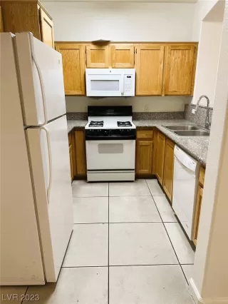 Photo #4: 2512673 Listing 