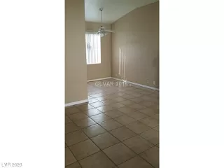 Photo #3: 2512683 Listing 