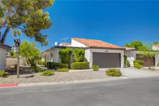 Photo #2: 2512698 Listing 