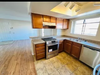 Photo #4: 2512721 Listing