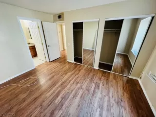 Photo #5: 2512721 Listing