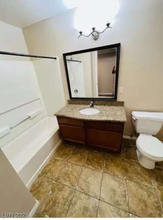 Photo #6: 2512721 Listing