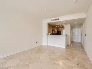 Photo #6: 2512753 Listing