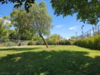 Photo #4: 2512762 Listing 