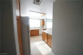 Photo #5: 2512803 Listing 
