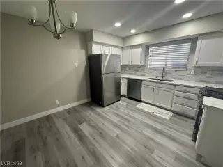 Photo #2: 2512804 Listing 