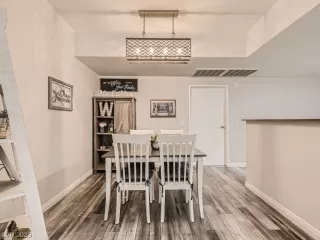 Photo #1: 2512838 Listing 