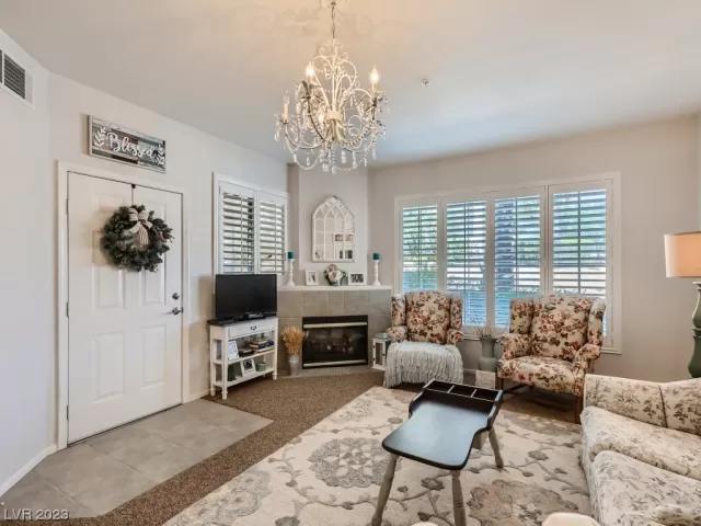 MLS: 2512858 Condo For Sale