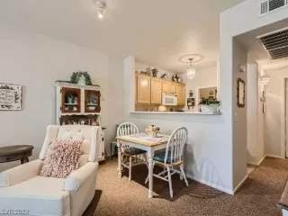 Photo #1: 2512858 Listing