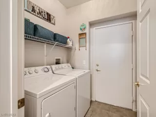 Photo #6: 2512858 Listing