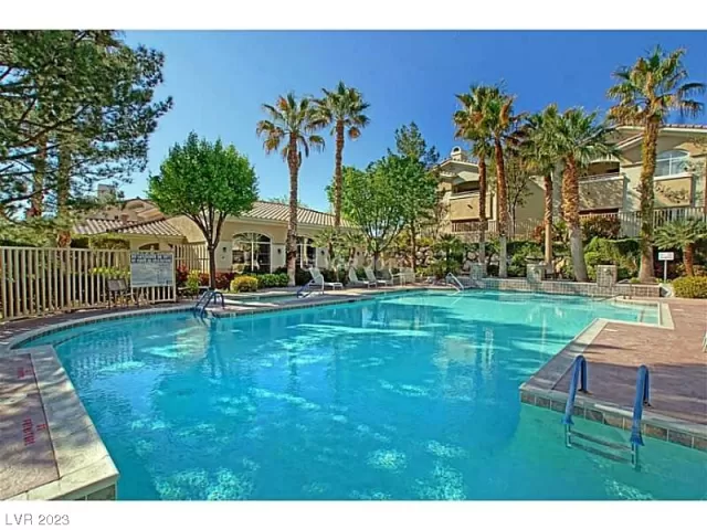MLS: 2512902 Condo For Sale