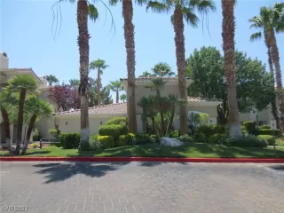 Photo #4: 2512902 Listing