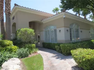 Photo #6: 2512902 Listing