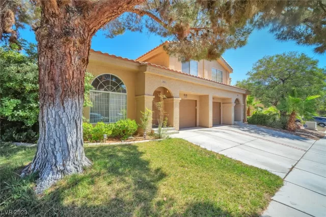 MLS: 2512907 Condo For Sale