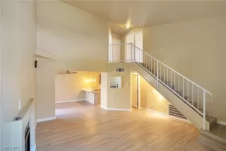 Photo #2: 2512907 Listing