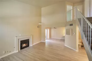 Photo #3: 2512907 Listing