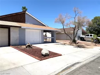 Photo #2: 2512908 Listing 