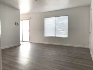 Photo #6: 2512908 Listing 