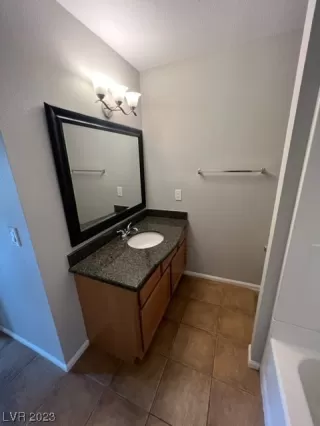 Photo #6: 2512924 Listing