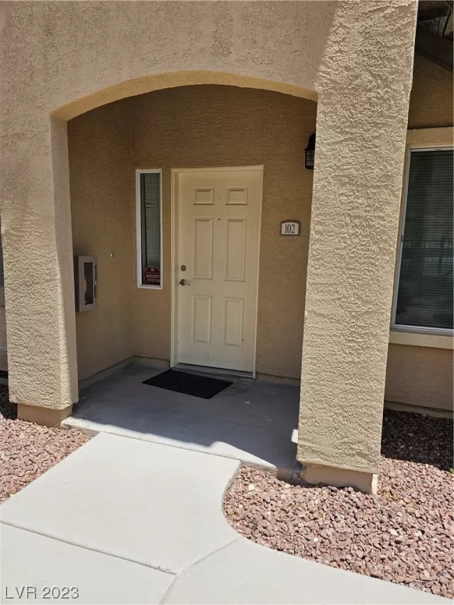 MLS: 2512935 Condo For Sale