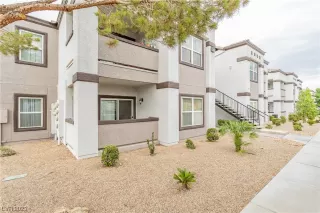 Photo #2: 2512939 Listing