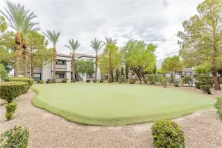 Photo #4: 2512939 Listing