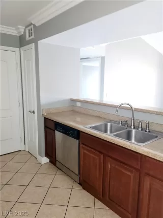 Photo #6: 2513027 Listing 