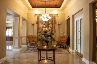 Photo #1: 2513037 Listing