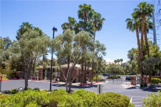 Photo #4: 2513037 Listing