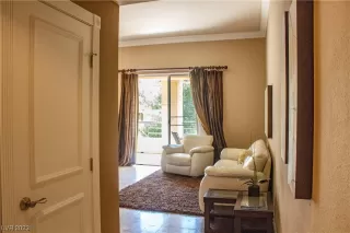 Photo #6: 2513037 Listing