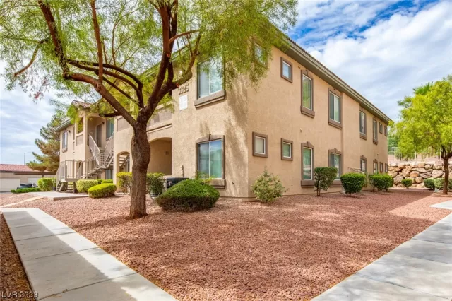 MLS: 2513044 Condo For Sale