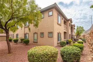 Photo #1: 2513044 Listing