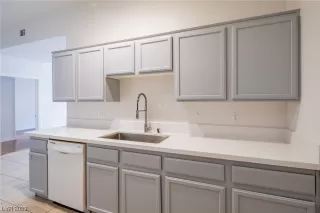 Photo #6: 2513044 Listing