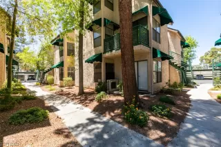 Photo #1: 2513051 Listing