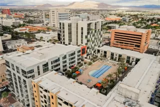 Photo #2: 2513070 Listing