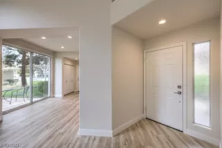 Photo #3: 2513082 Listing