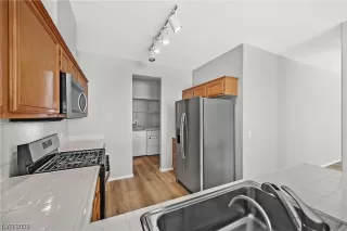 Photo #6: 2513113 Listing 